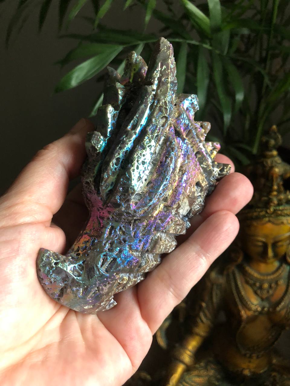 Crâne de dragon en Sphalerite aura
