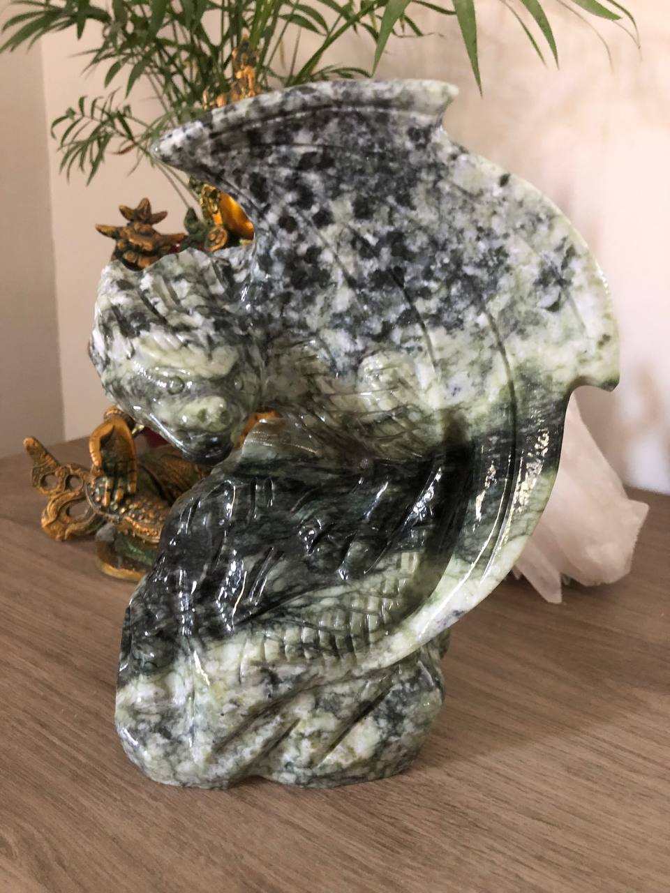 Grand dragon en jade vert