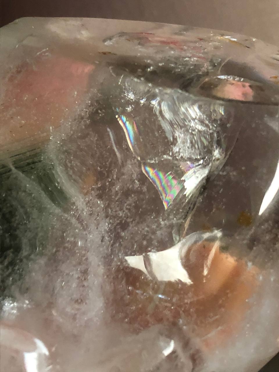 Crâne de cristal en Lodolite ou quartz chaman