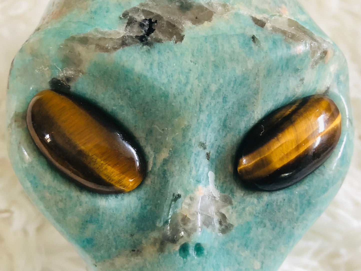Crâne stellaire en amazonite et oeil de tigre