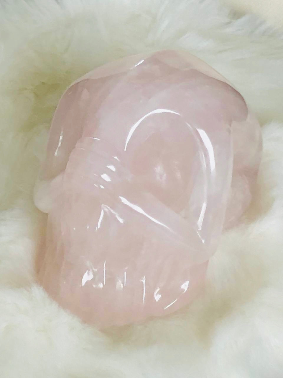 Crâne de cristal en quartz rose