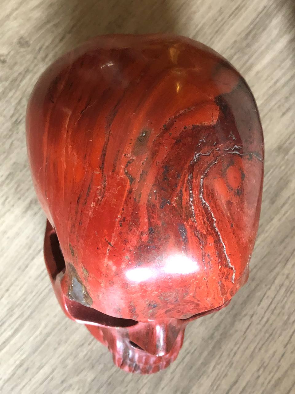 Crâne en jaspe rouge