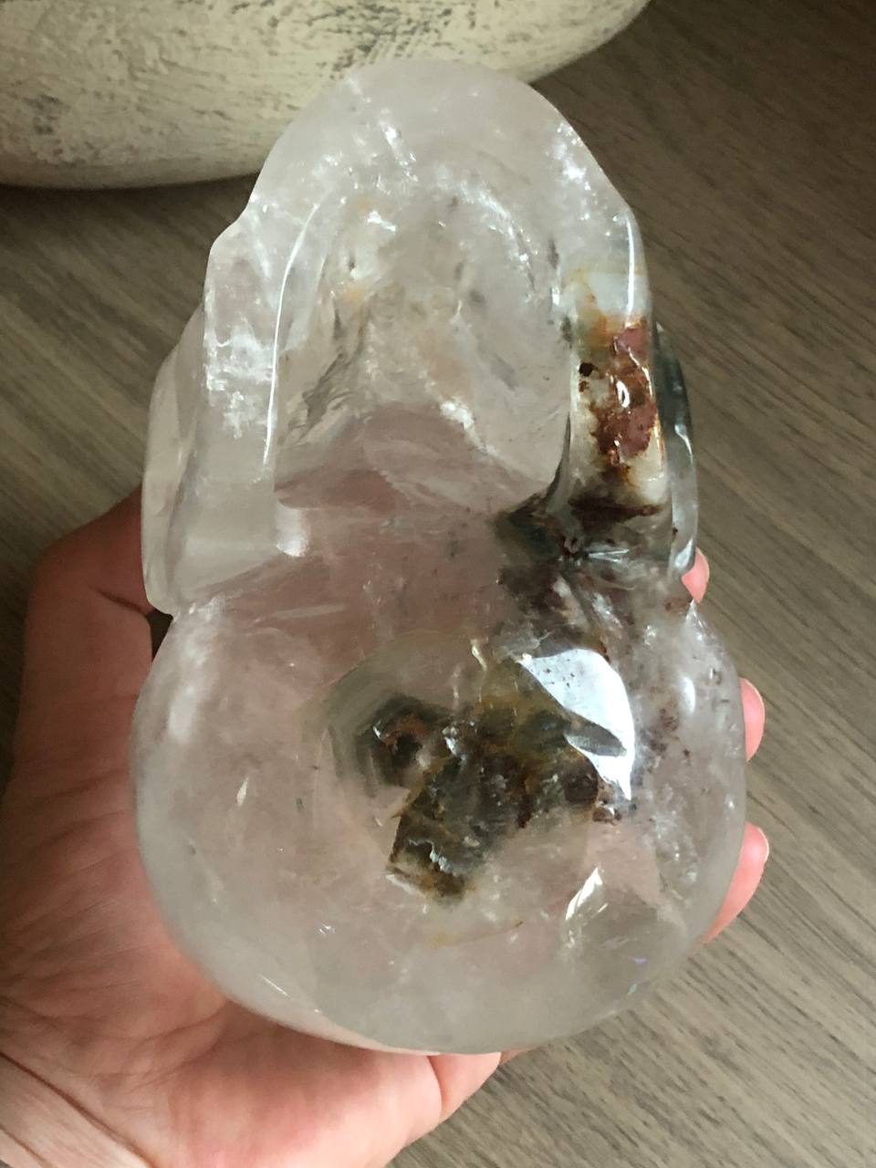 Crâne de cristal en Lodolite ou quartz chaman