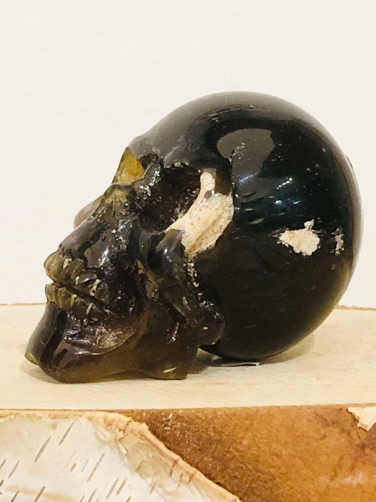 Crâne en ambre bleue de Sumatra