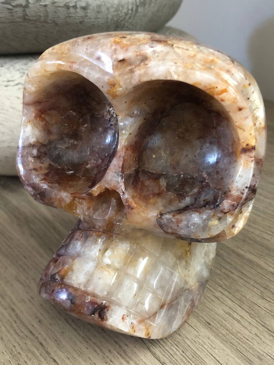 Crâne Mongol en quartz hematoïde