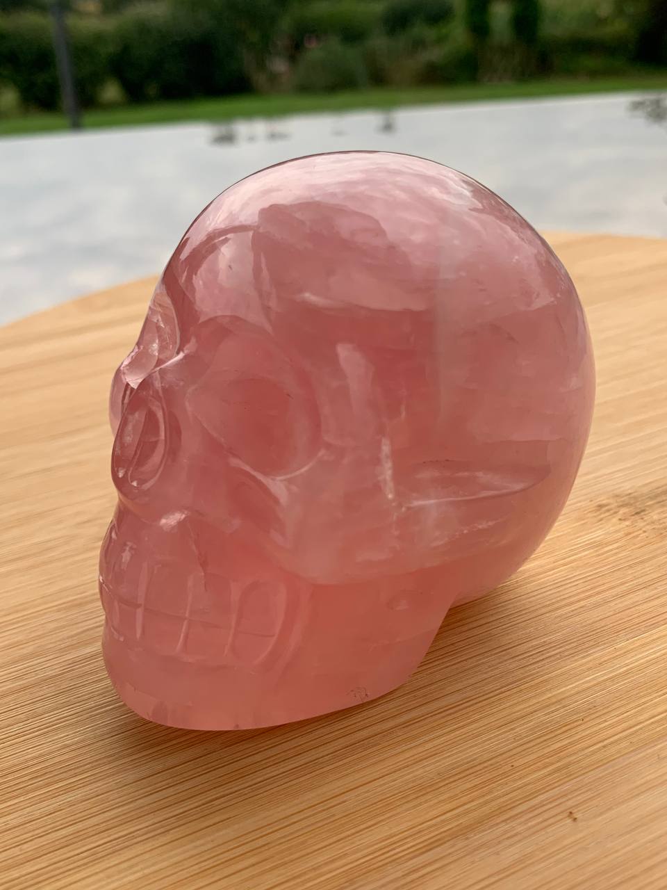 Crâne de cristal en quartz rose