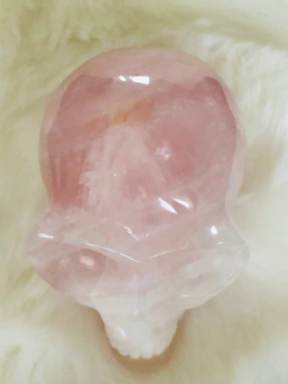 Crâne de cristal stellaire en quartz rose