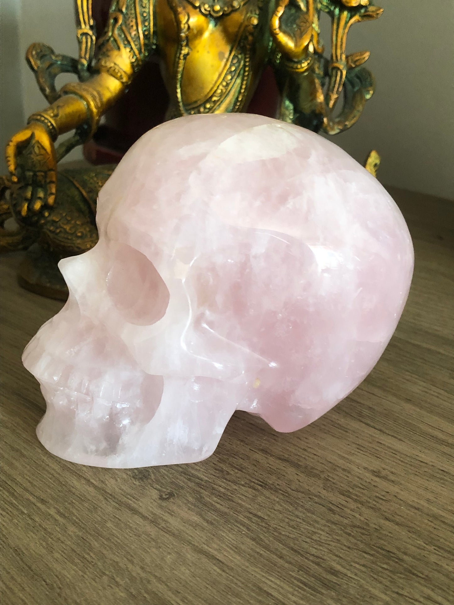 Crâne de cristal en quartz rose