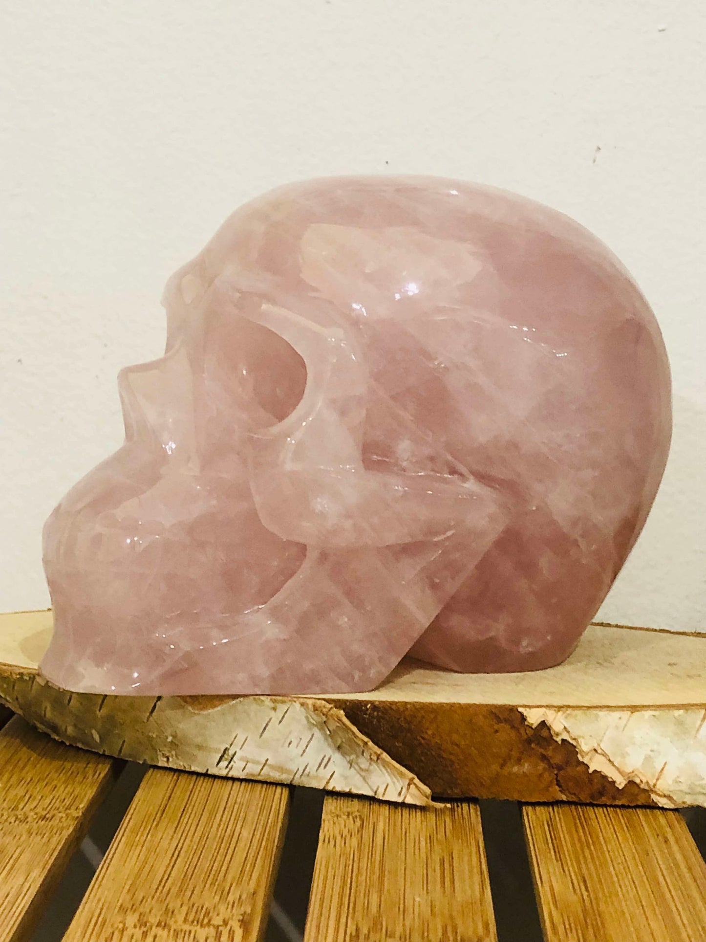 Crâne de cristal en quartz rose