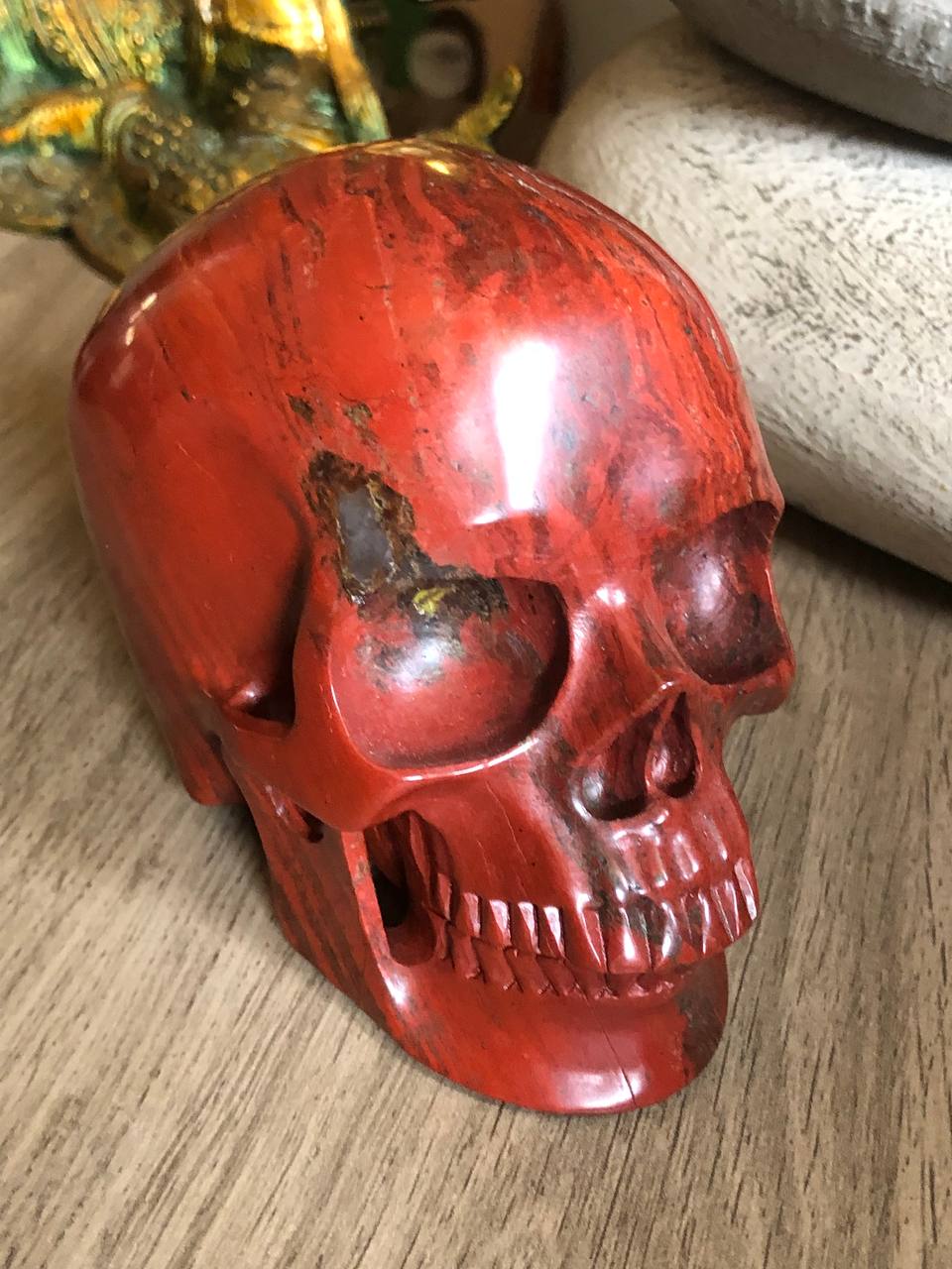 Crâne en jaspe rouge