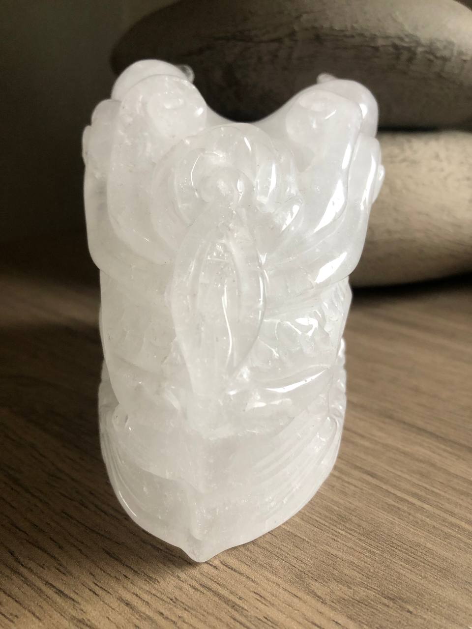 Crâne de cristal de dragon en cristal de roche