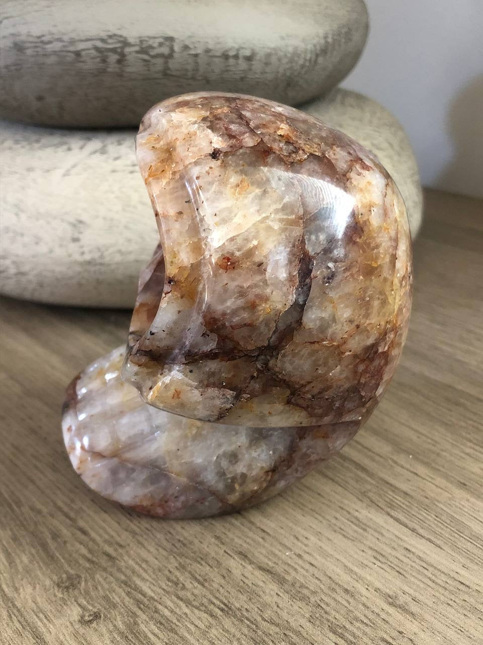 Crâne Mongol en quartz hematoïde