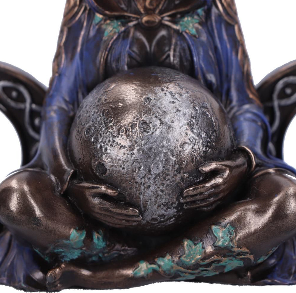 Statue de la Déesse lunaire