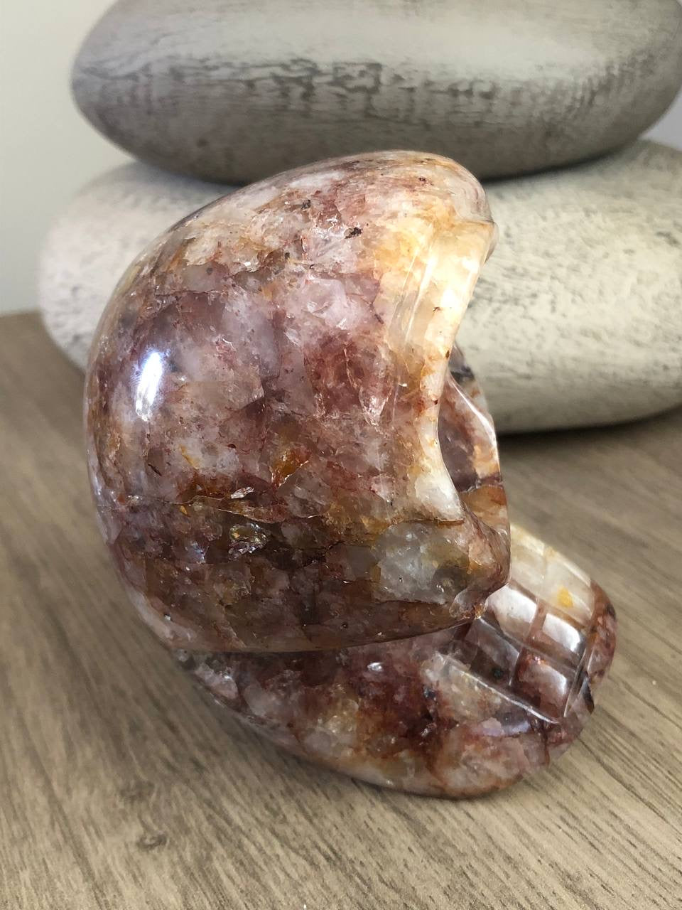 Crâne Mongol en quartz hematoïde