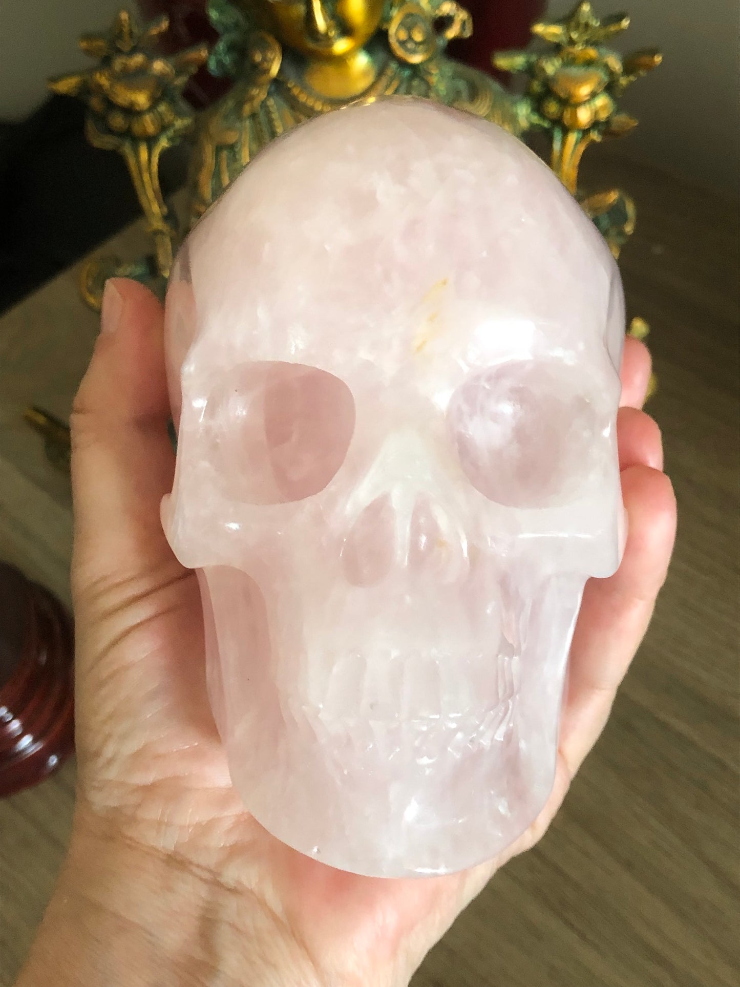 Crâne de cristal en quartz rose