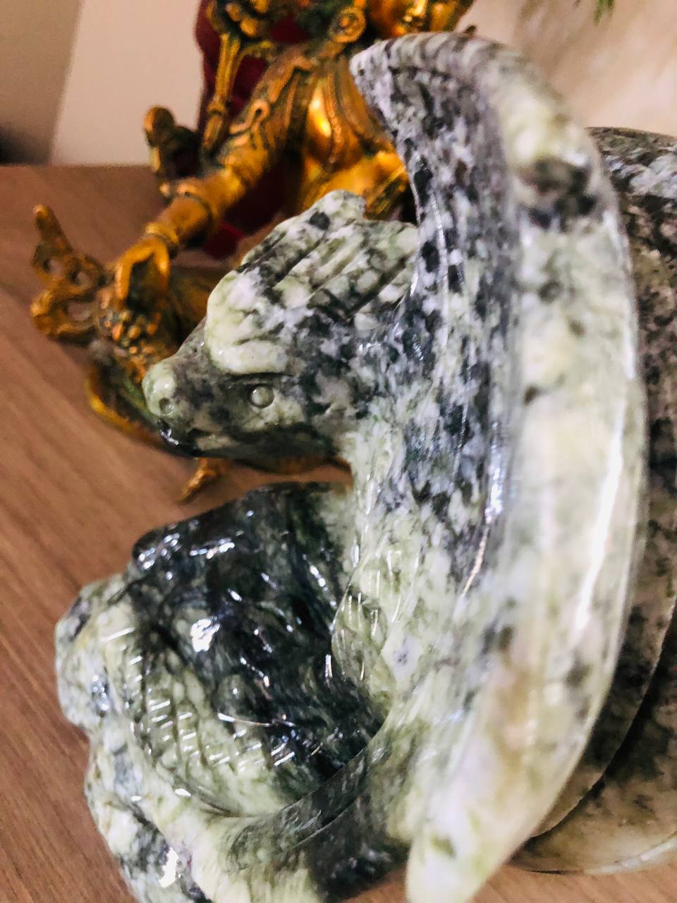 Grand dragon en jade vert