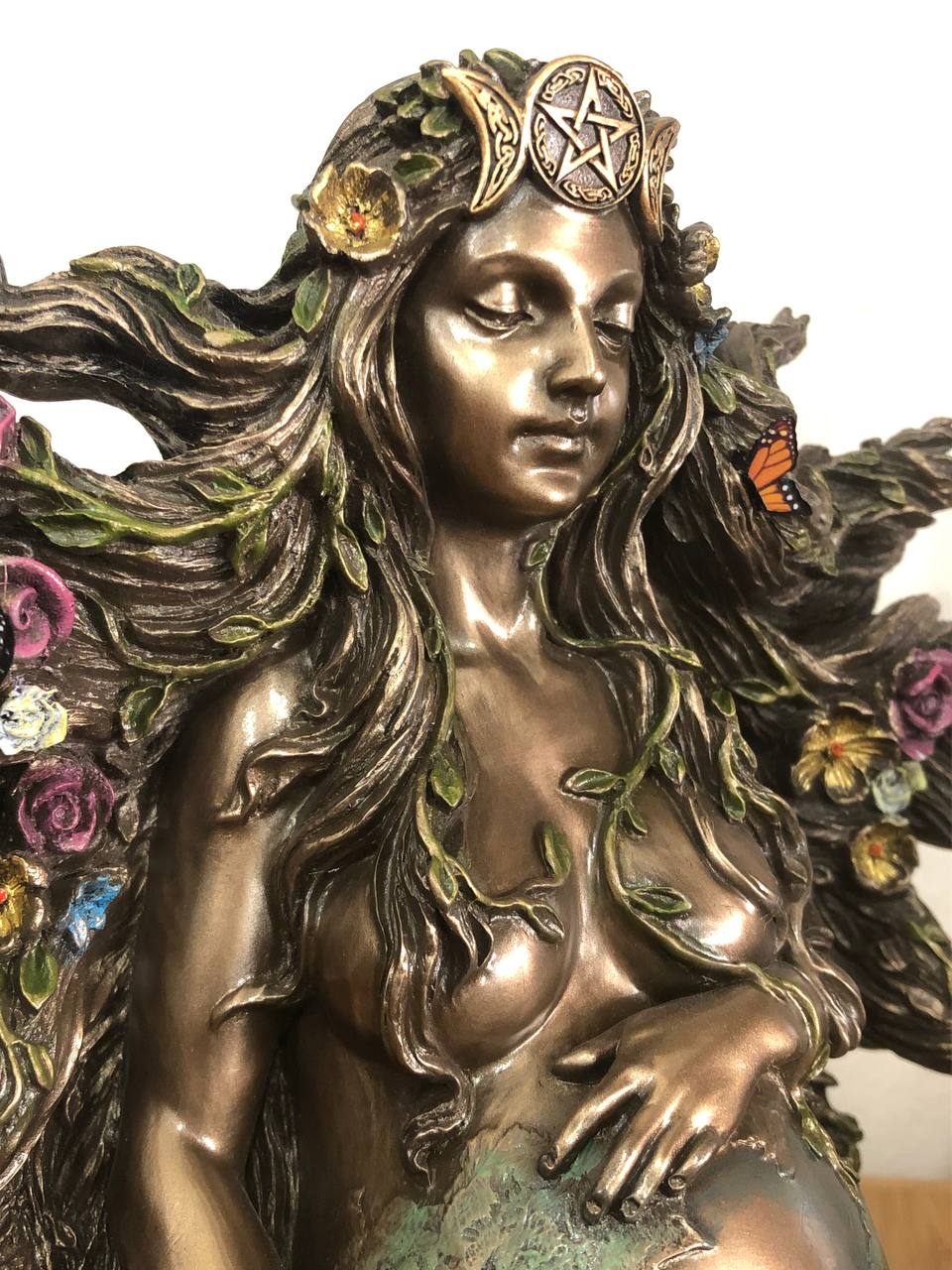 Statue de la Déesse Terre Mère Gaïa