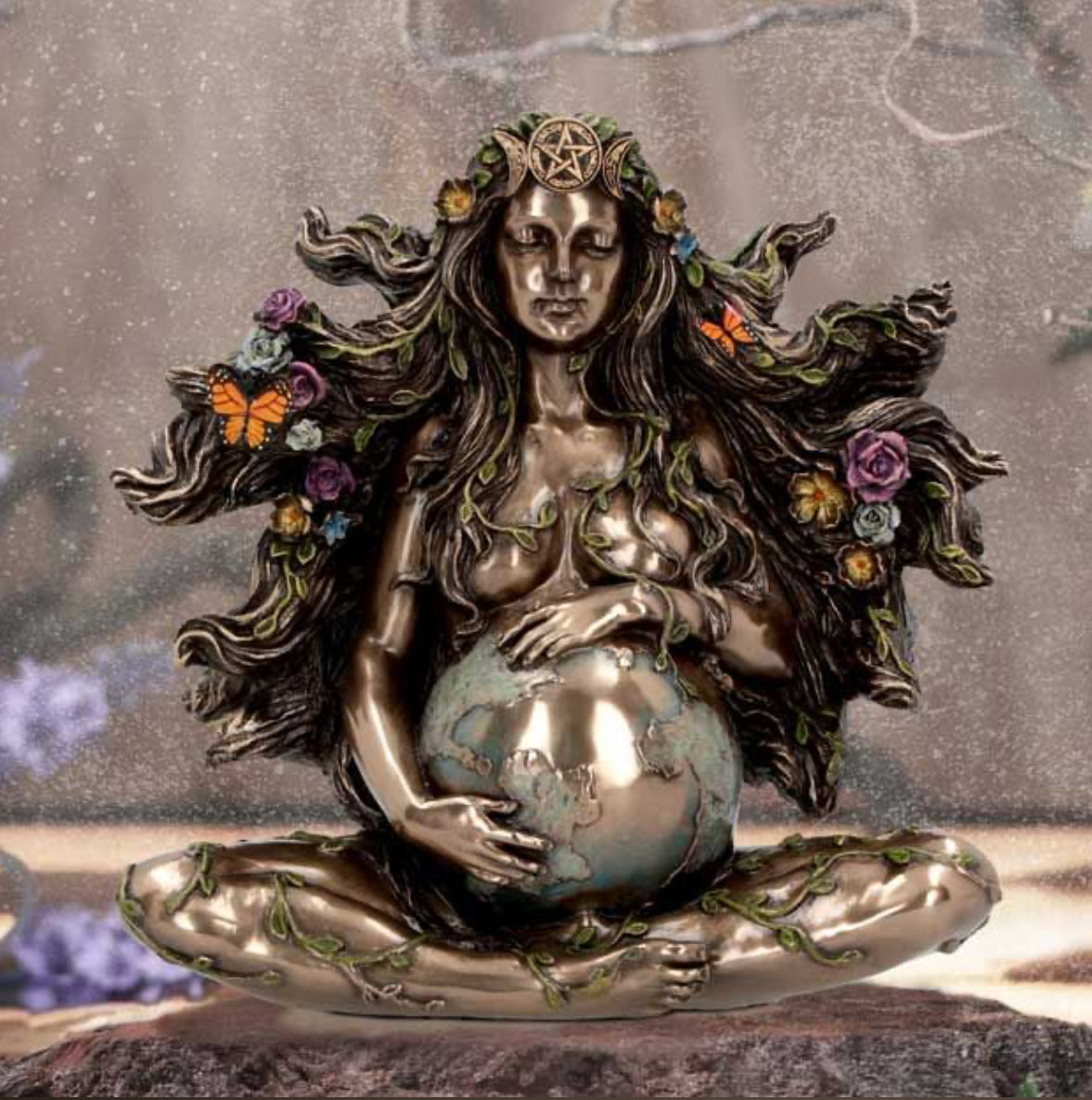 Statue de la Déesse Terre Mère Gaïa
