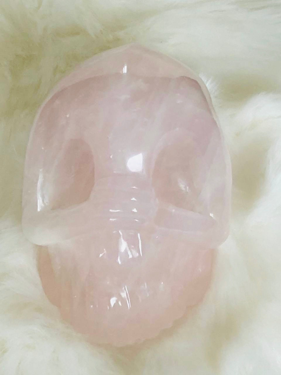 Crâne de cristal en quartz rose