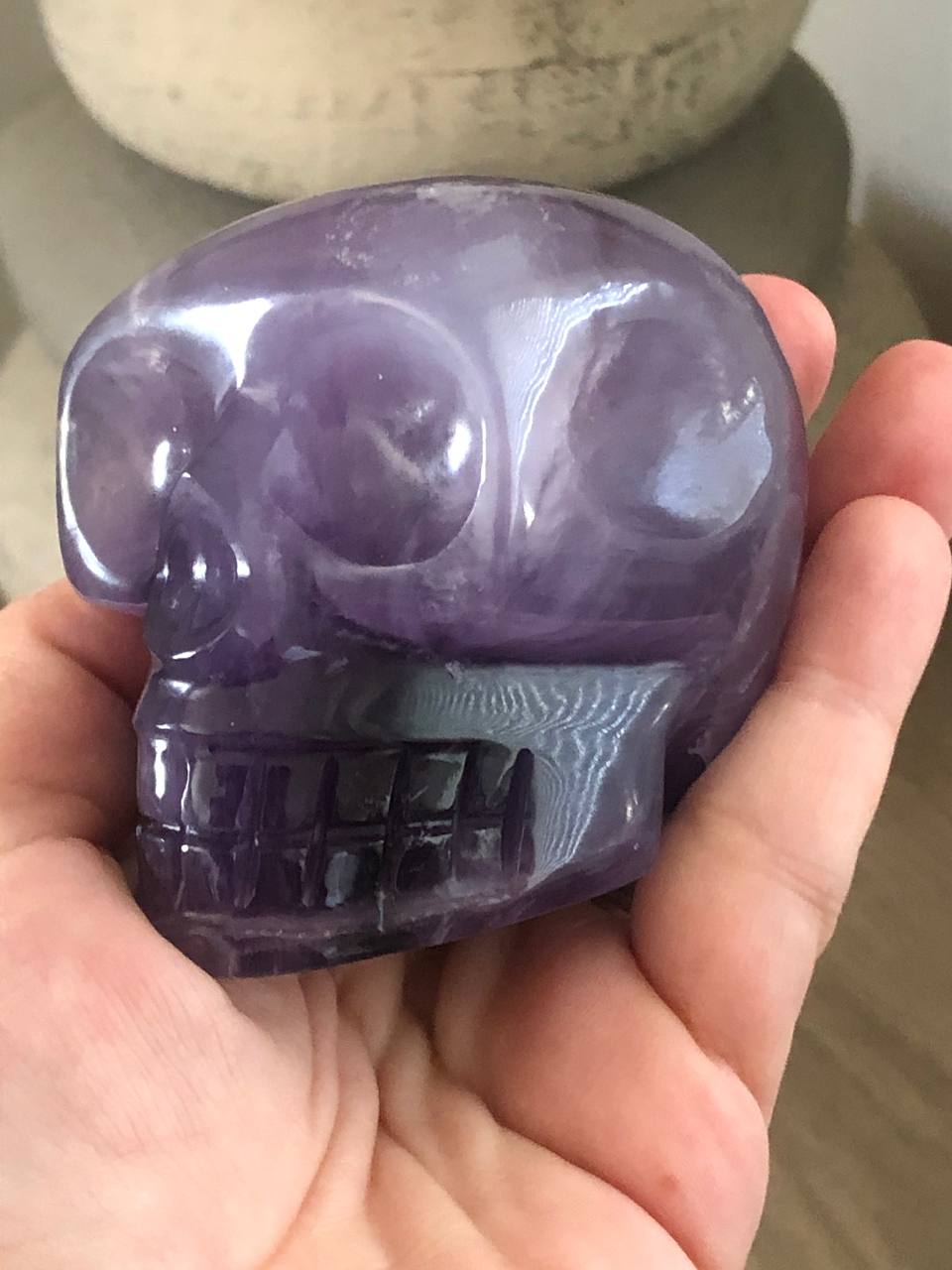Crâne de cristal en améthyste