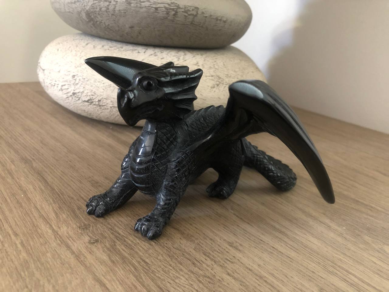 Dragon en obsidienne noire