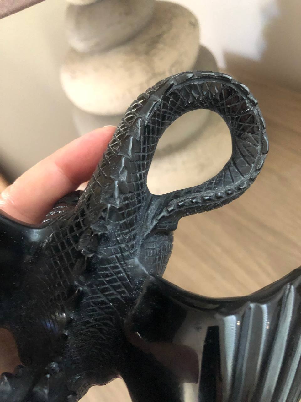 Dragon en obsidienne noire