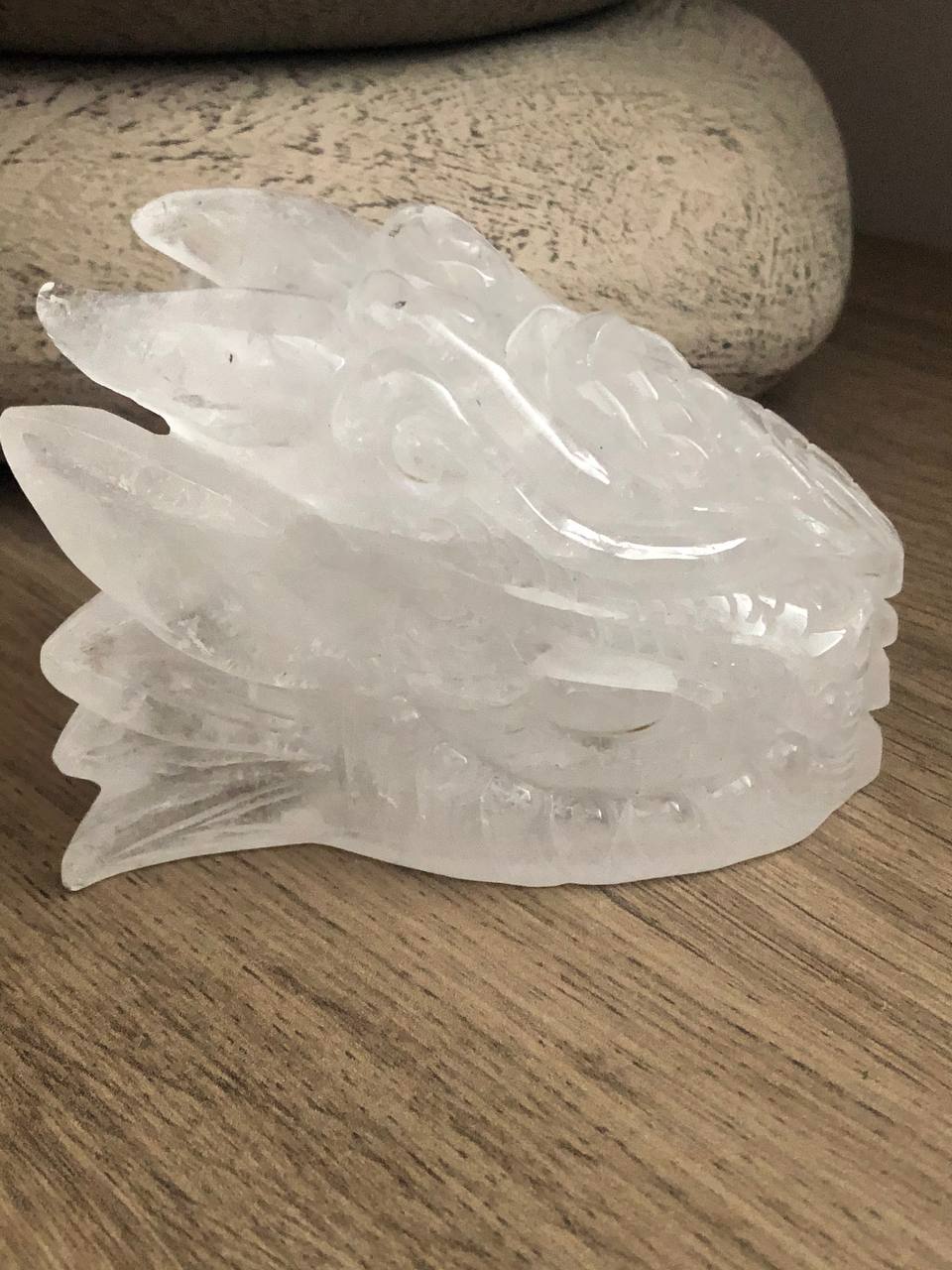 Crâne de dragon en cristal de roche