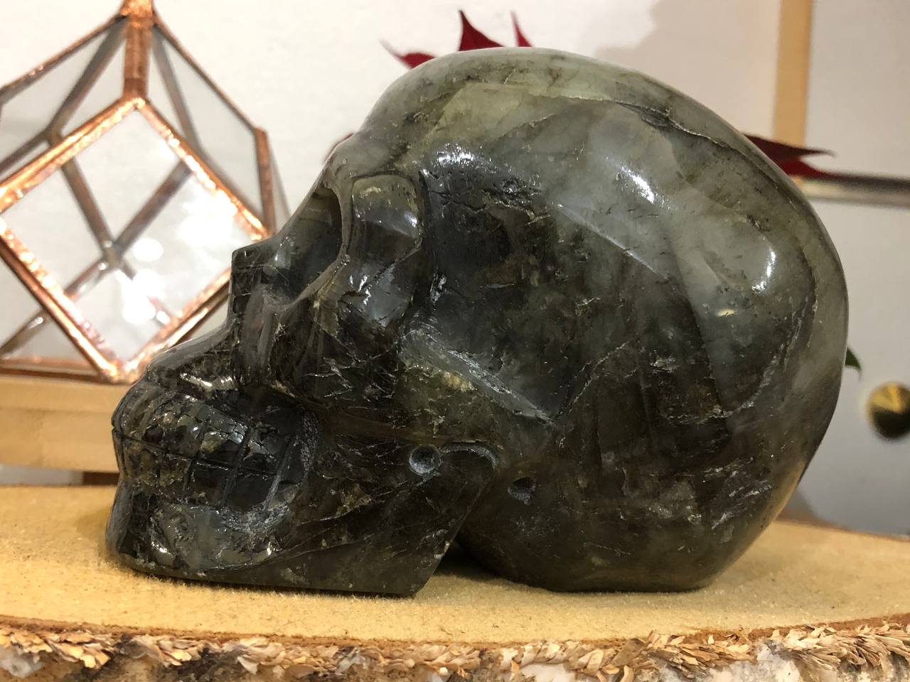 Crâne de cristal en labradorite