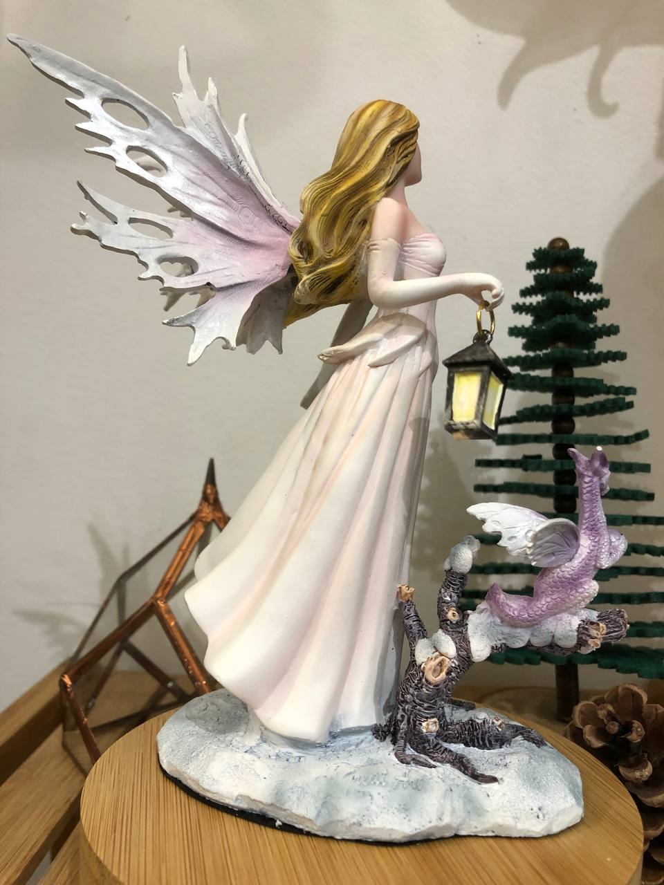 Statue fée Sashka et son dragon