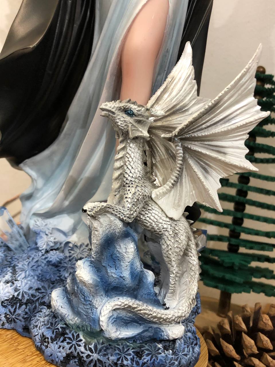 Statue fée Crista et son dragon blanc