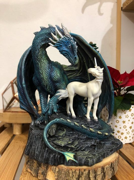 Statue dragon avec licorne