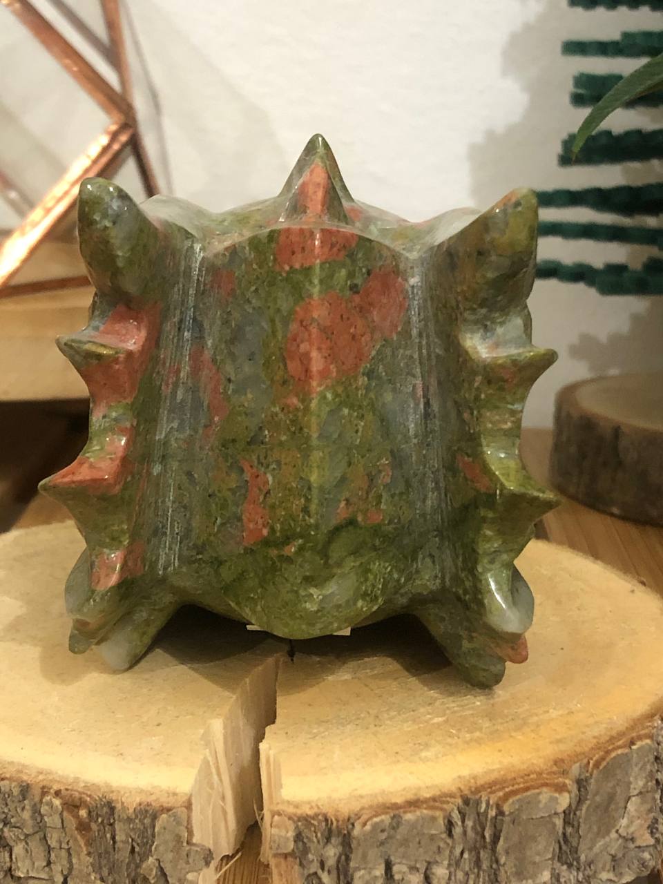 Crâne de dragon cristal en unakite