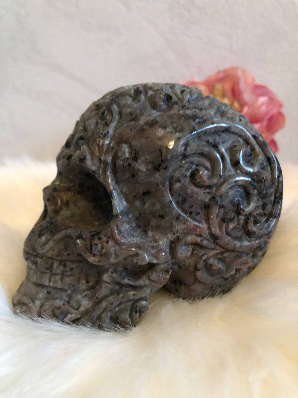 Crâne de cristal en yooperlite