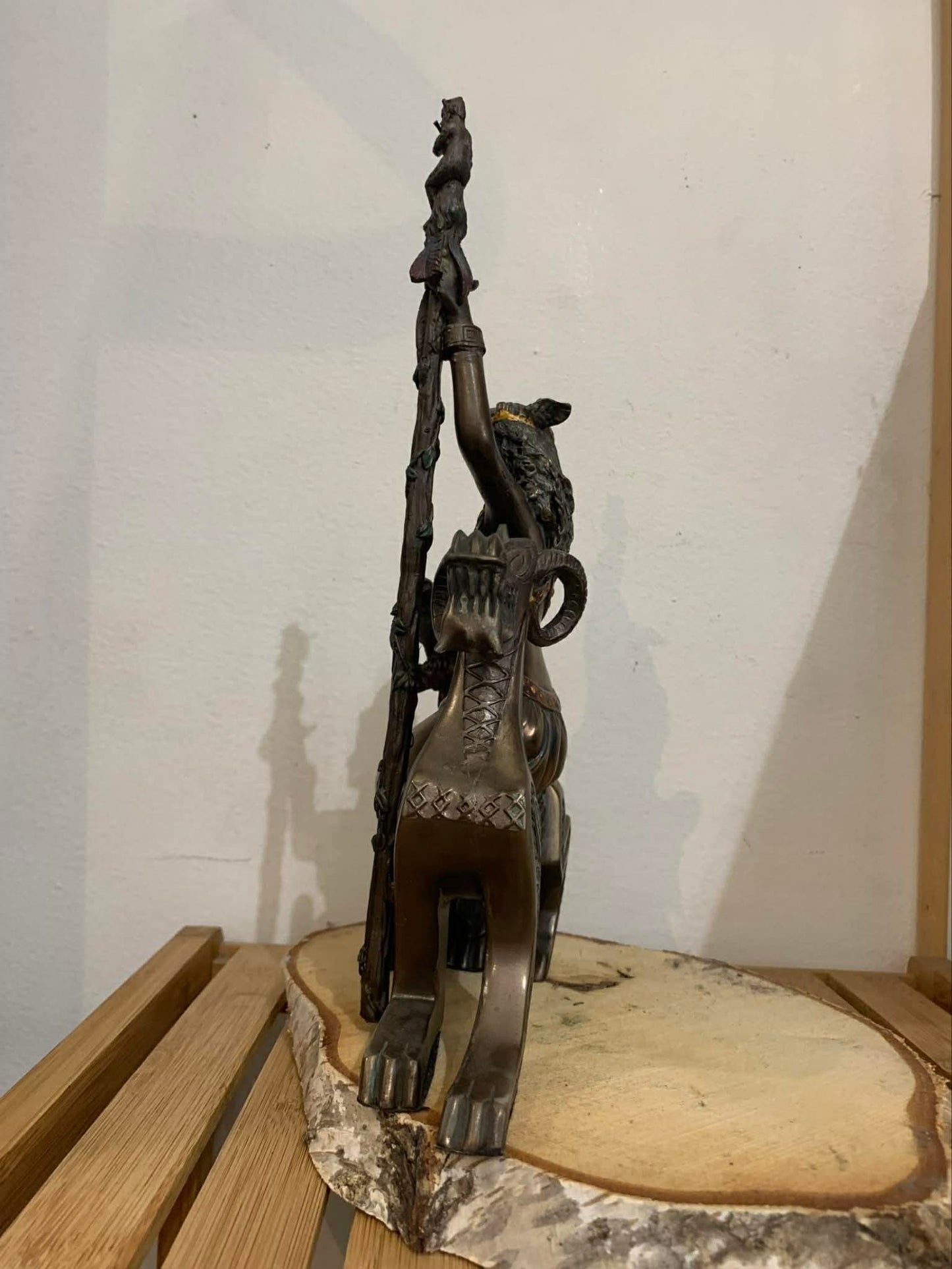 Statue de Frigga / Freyja
