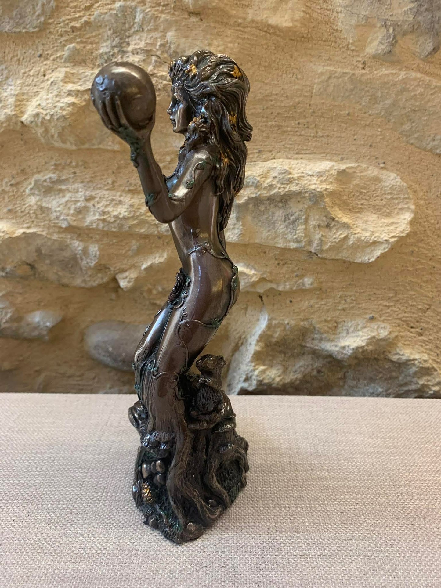 Statue de Gaïa, la Terre Mère 🌎