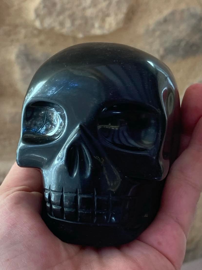 Crâne de cristal en obsidienne noire