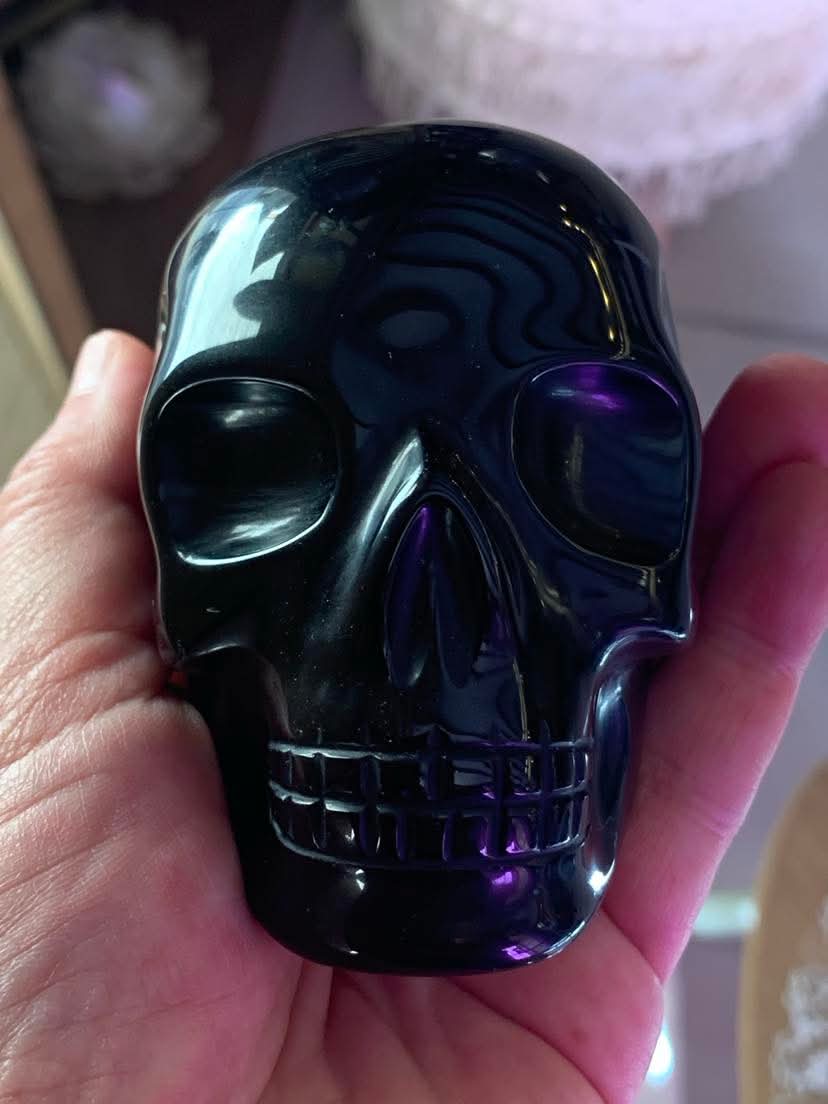 Crâne de cristal en obsidienne noire