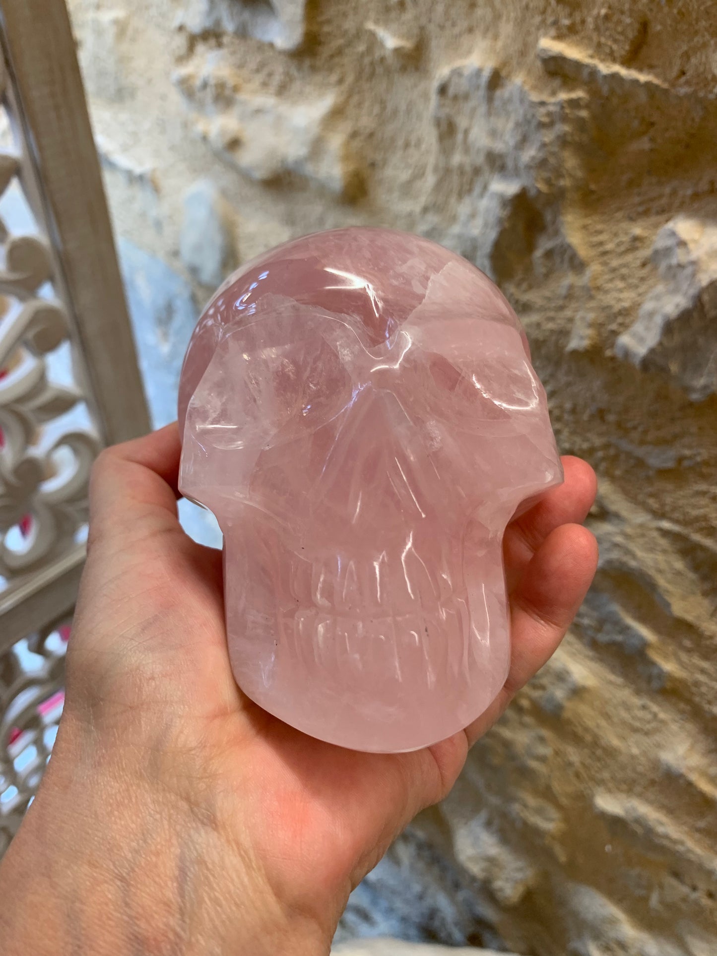Crâne de cristal en quartz rose