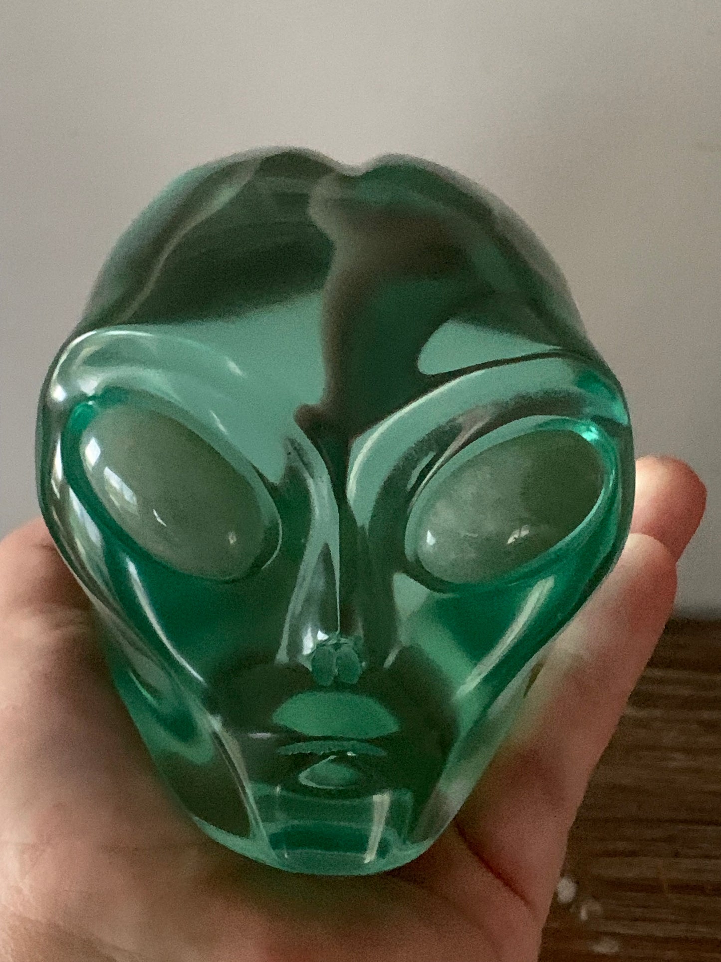 Crâne stellaire en obsidienne verte