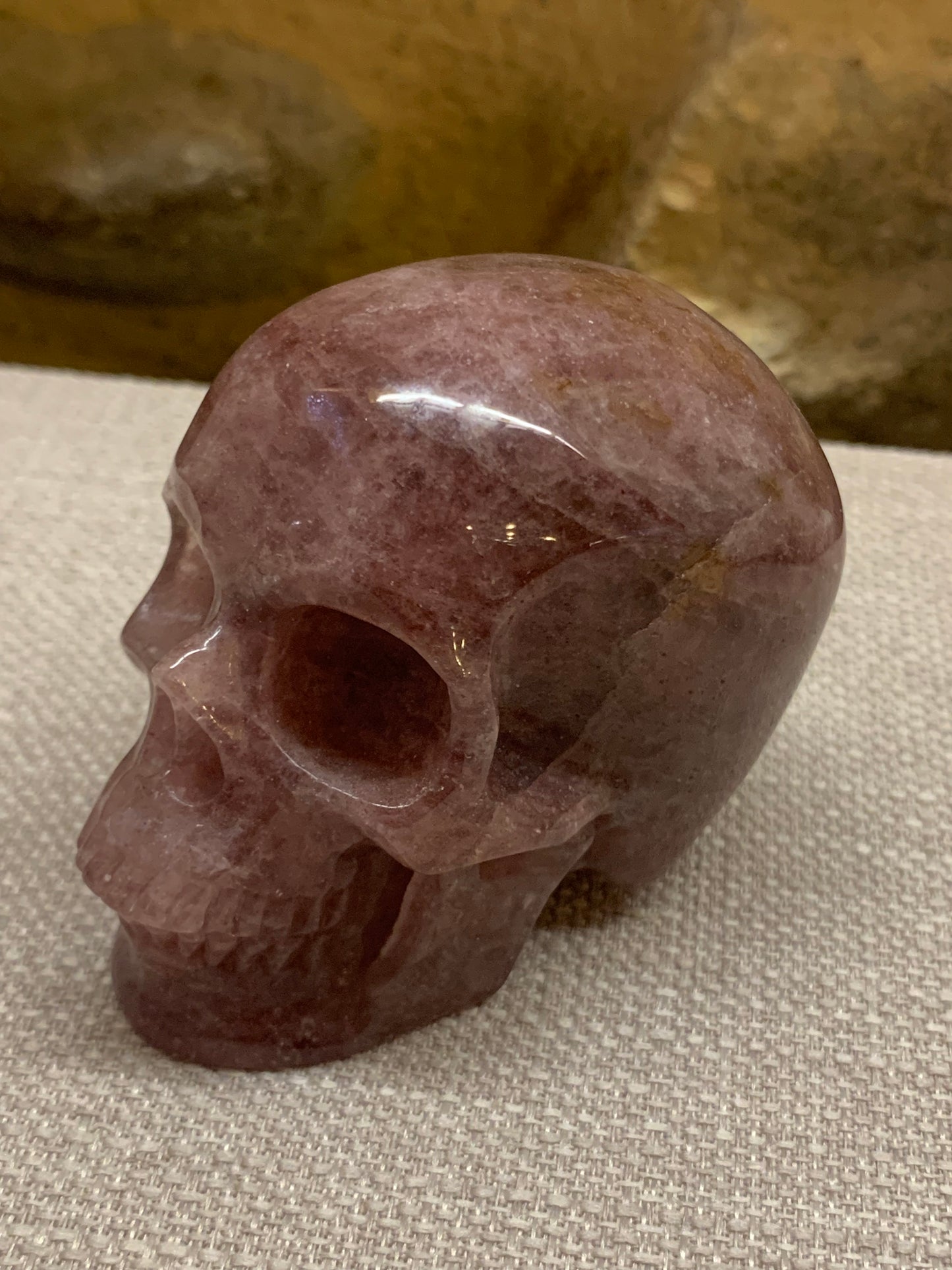 Crâne de cristal en quartz fraise
