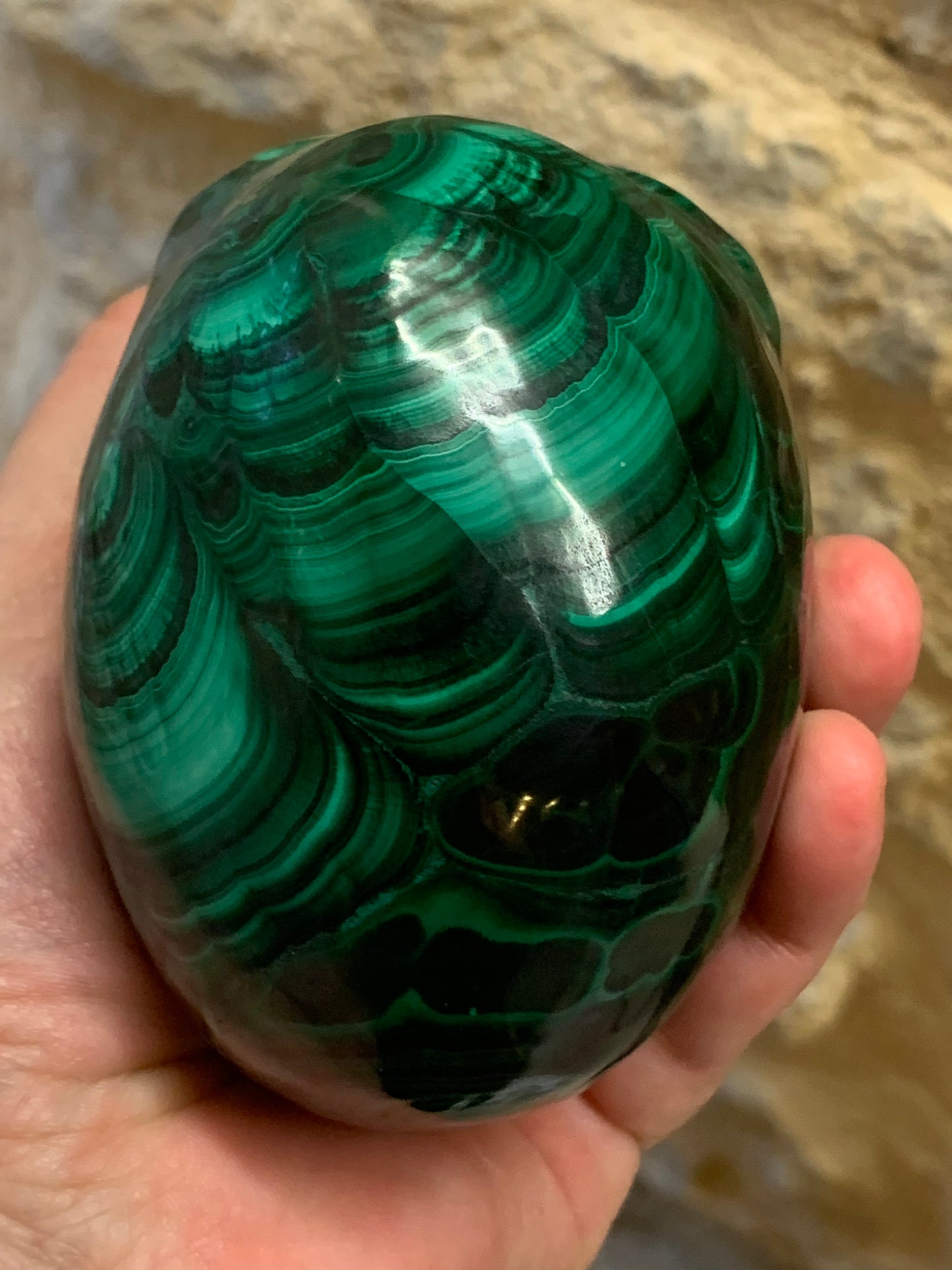 Crâne de cristal en malachite