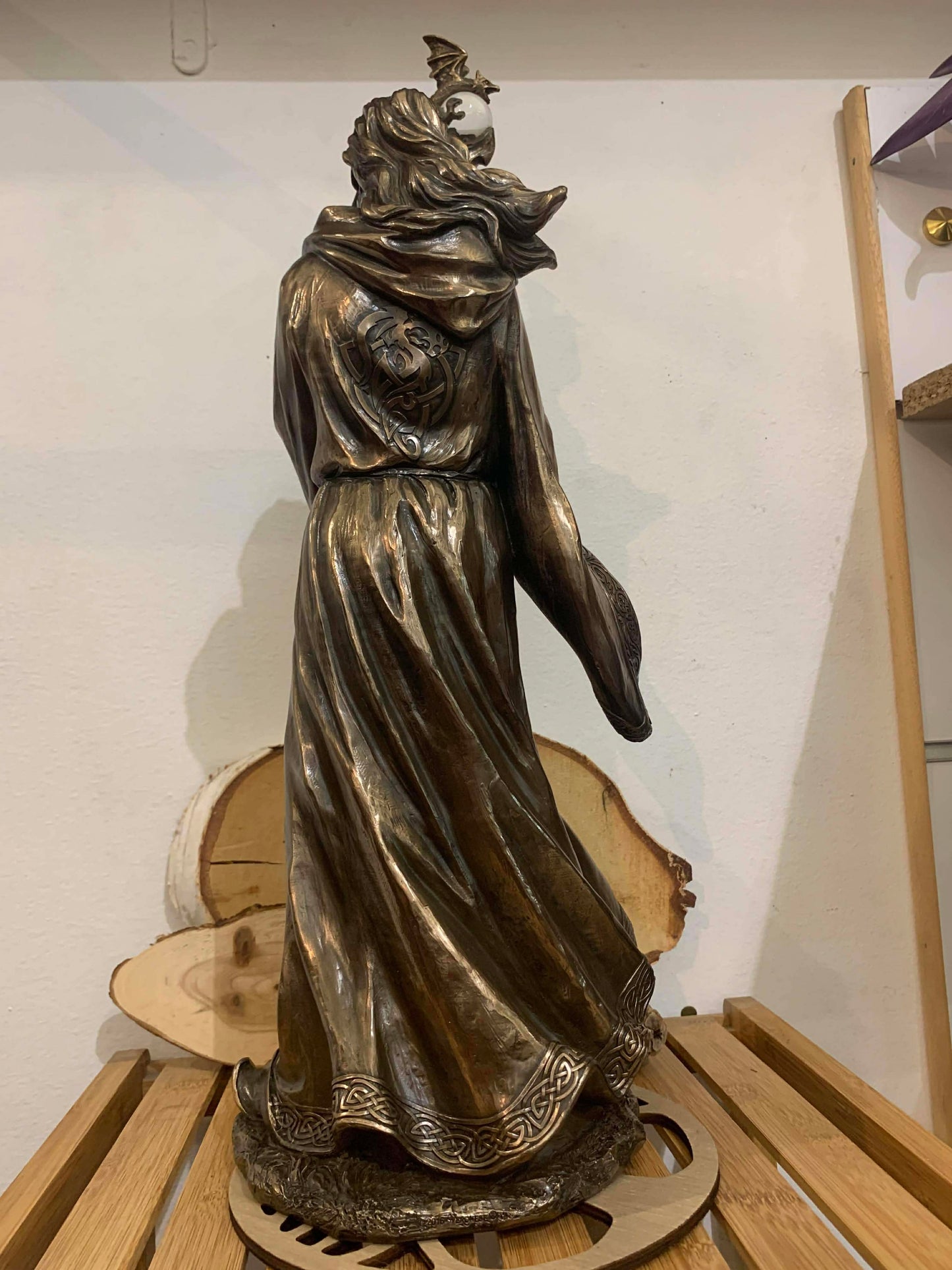 Grande statue de Merlin