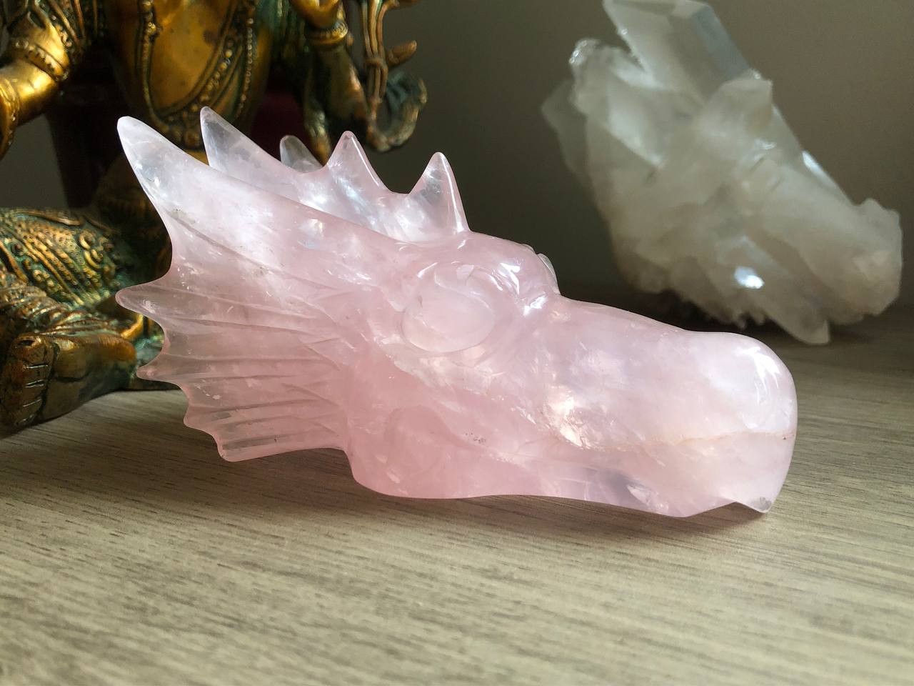 Crâne de dragon en quartz rose