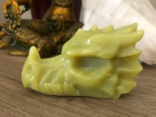 Crâne de dragon en jade lemon