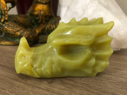 Crâne de dragon en jade lemon