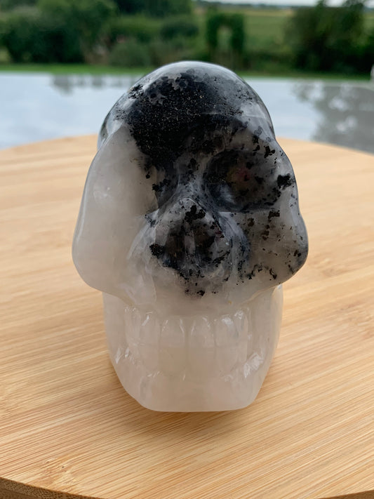 Crâne en quartz Arawali