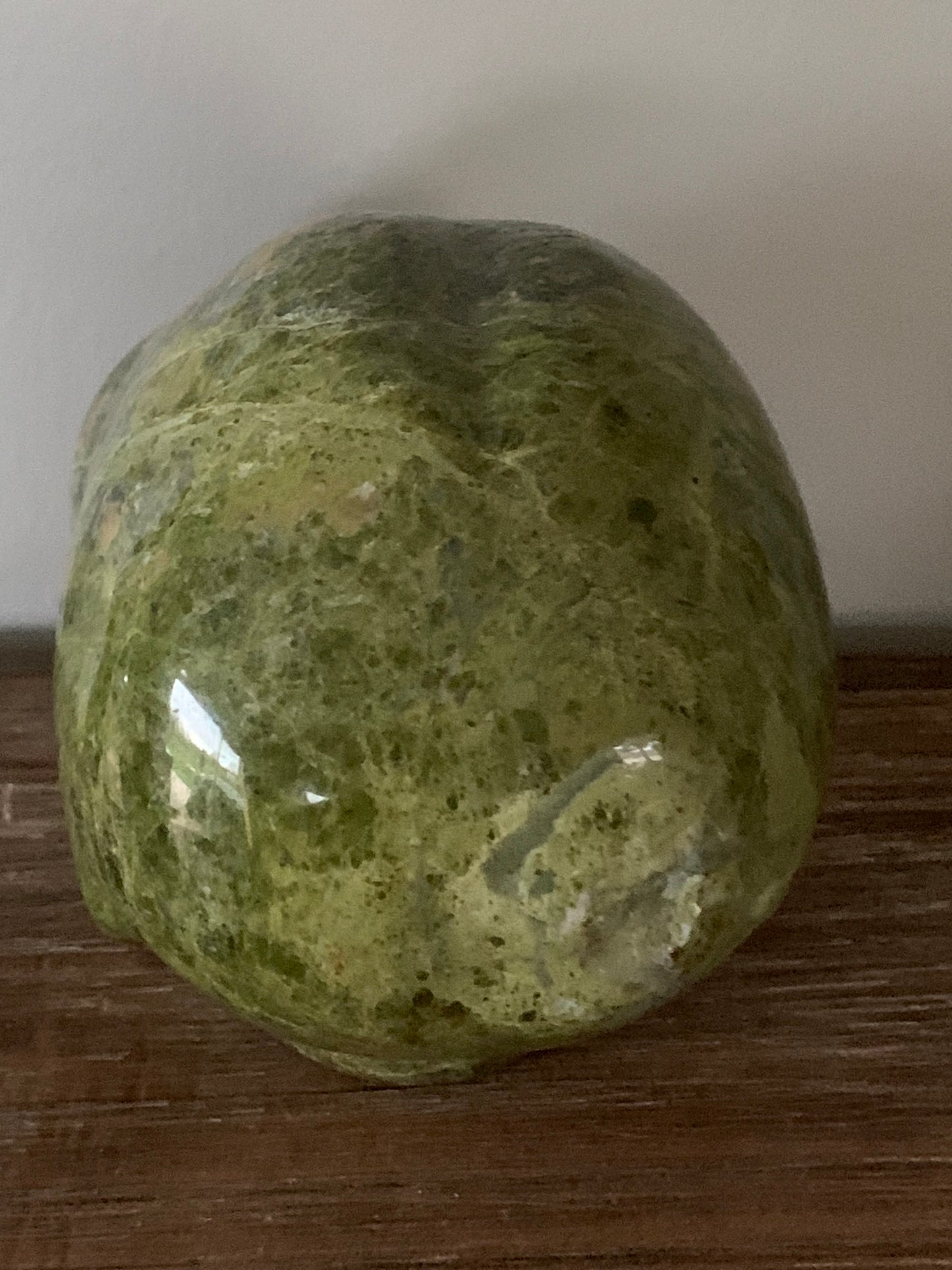 Crâne de cristal stellaire en unakite et jaspe léopard