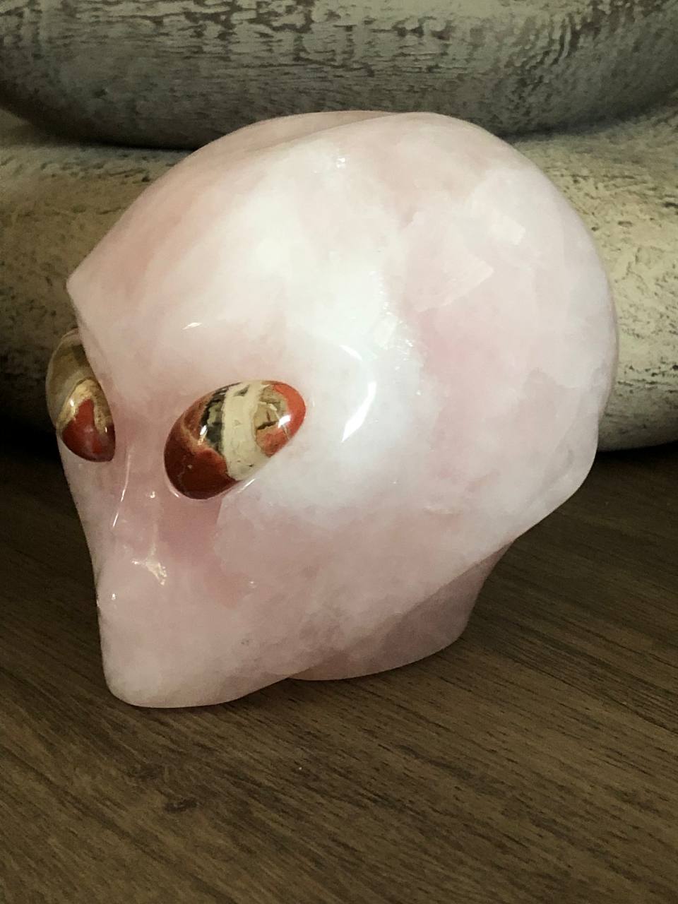 Crâne de cristal stellaire en quartz rose et agate