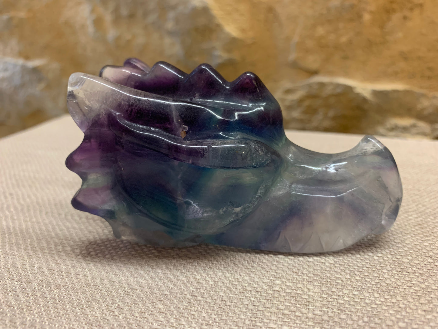 Crâne de dragon en fluorite