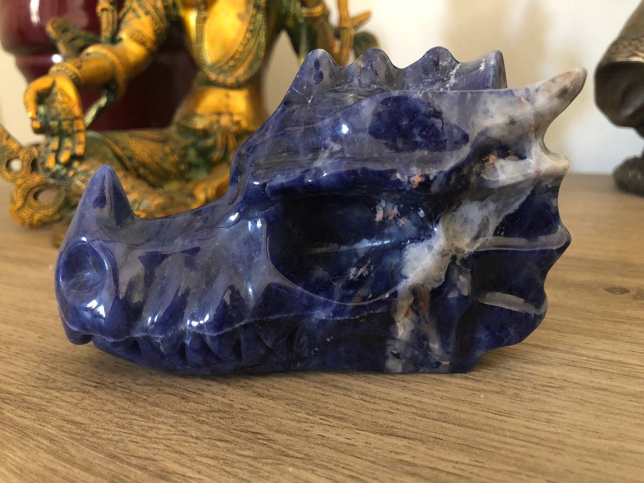 Crâne de dragon en lapis-lazuli